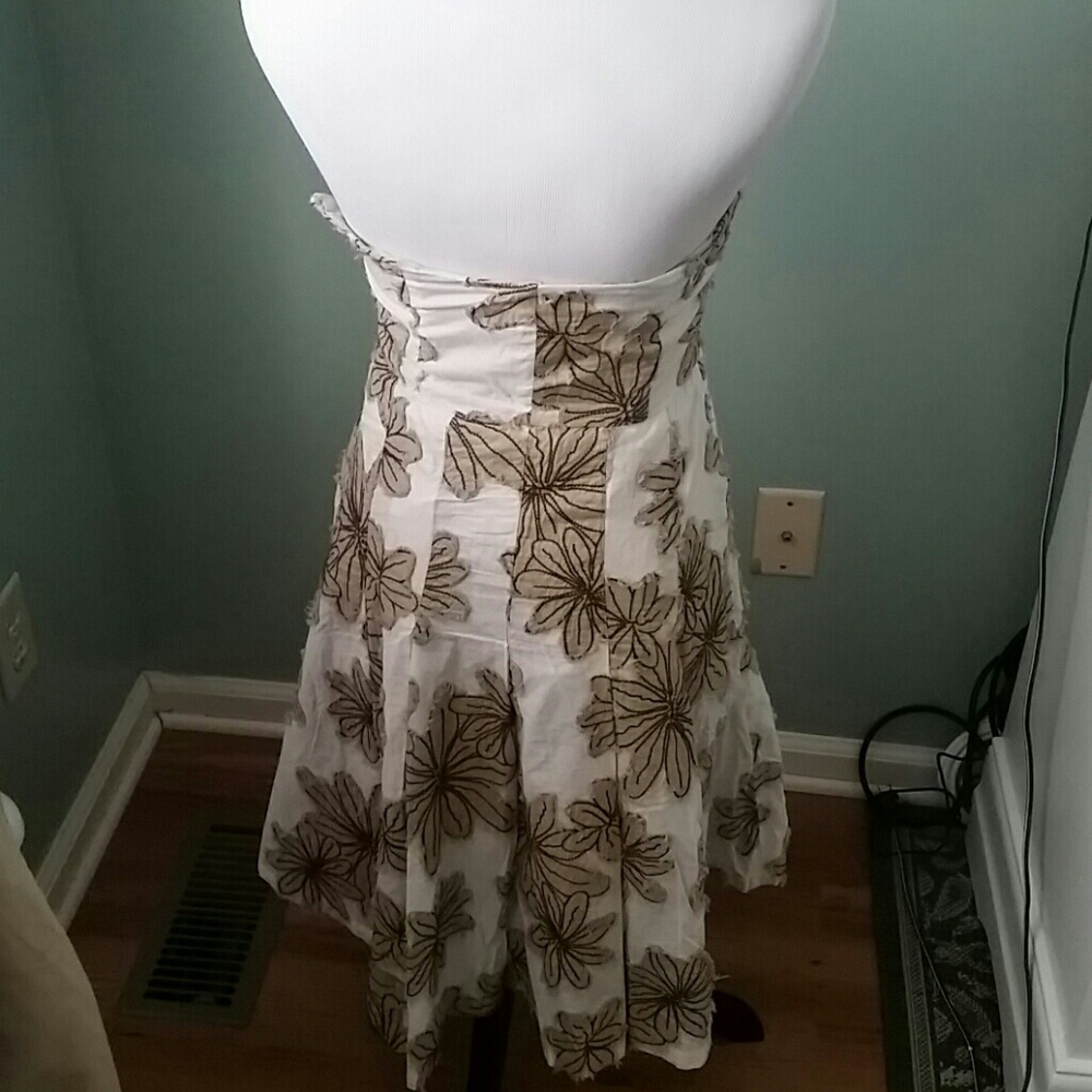Tibi white and tan floral fit and flare dress sz 2 - Picture 9 of 10